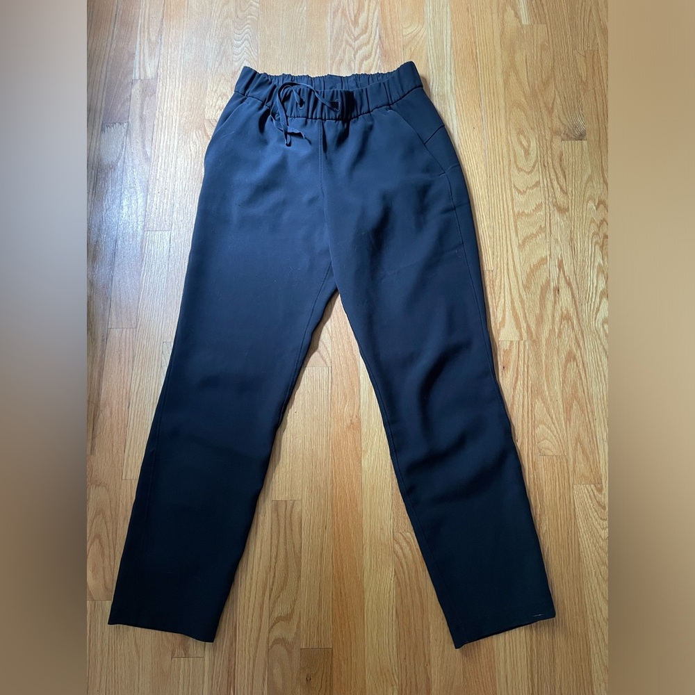 Lululemon straight leg pant in size 4